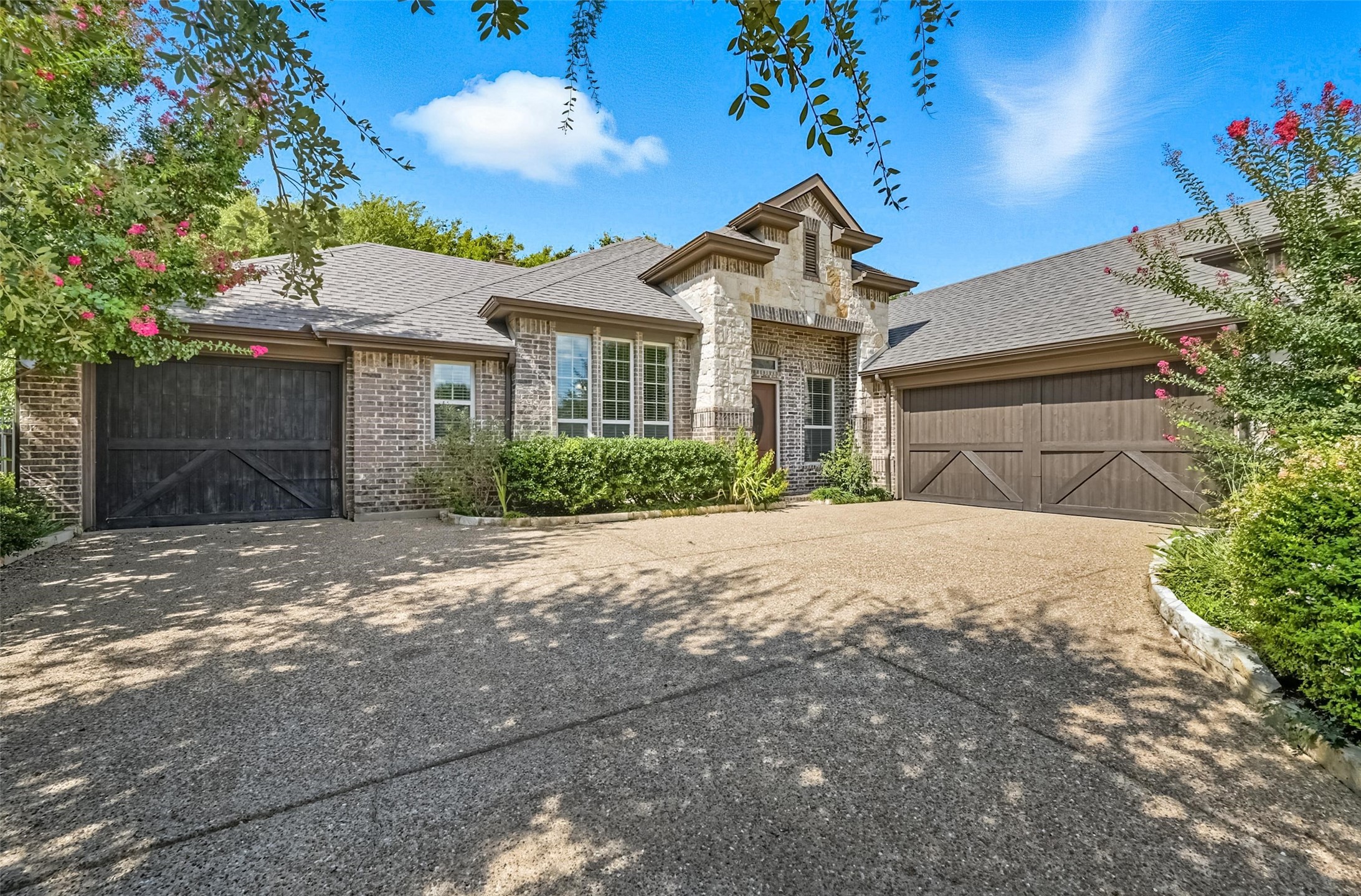 5127 Pond View Lane