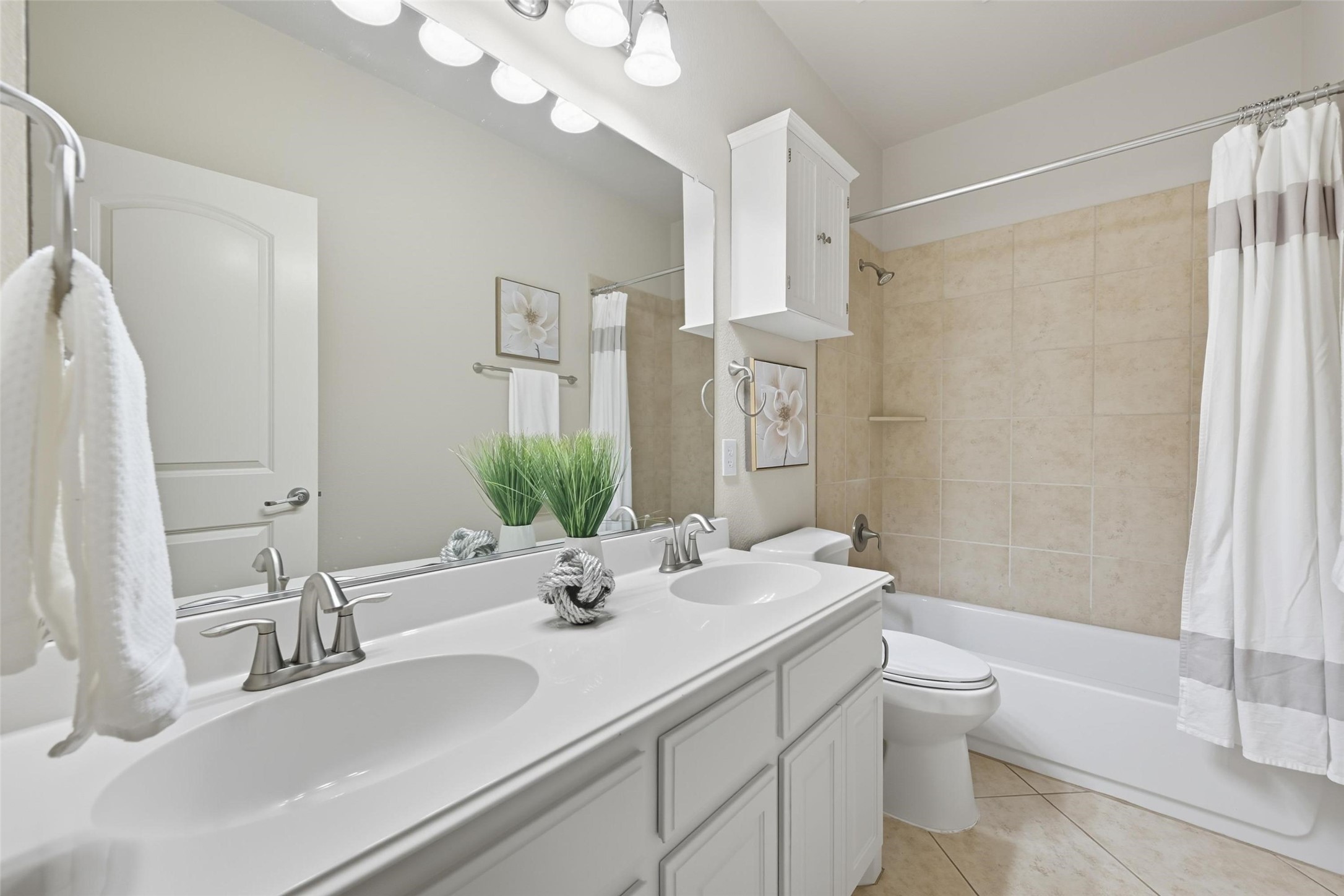 5127 Pond View Lane