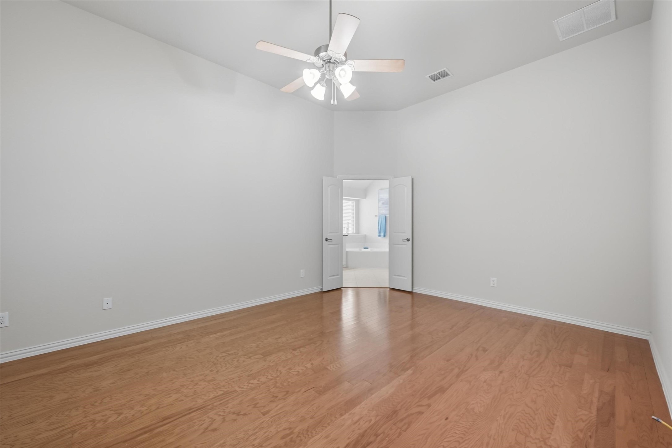 5127 Pond View Lane