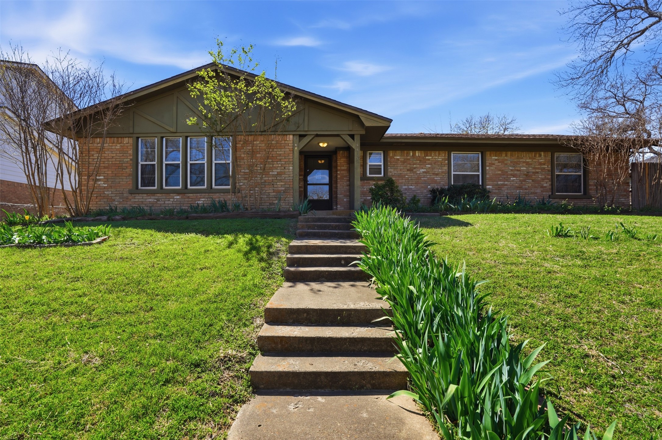 3312 Greenbriar Lane