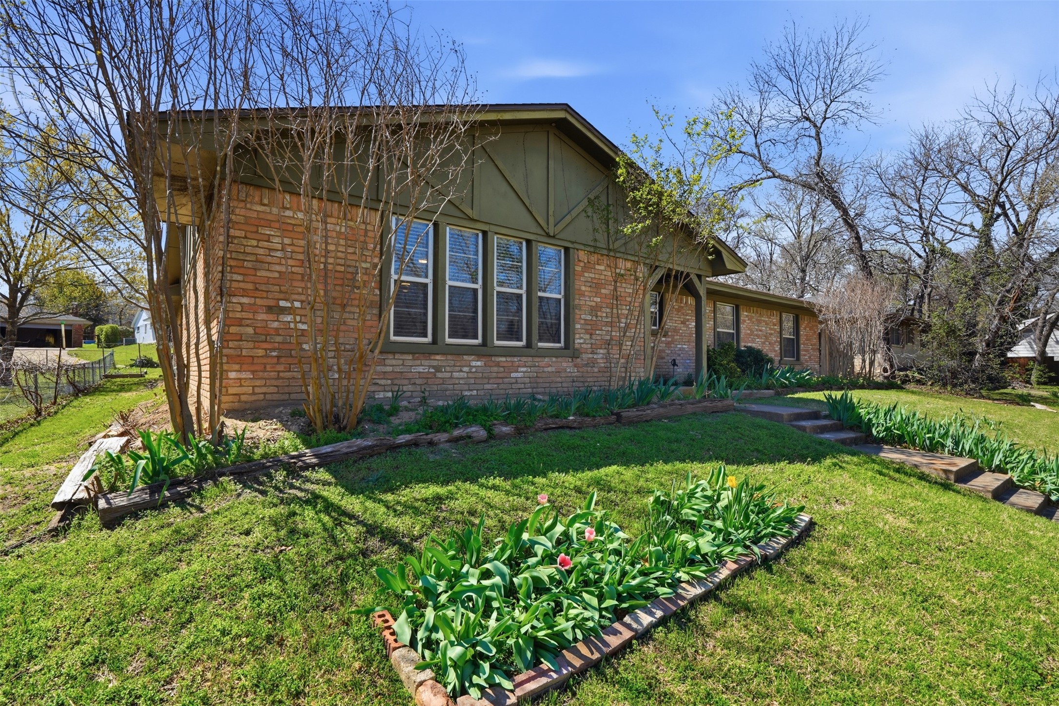 3312 Greenbriar Lane