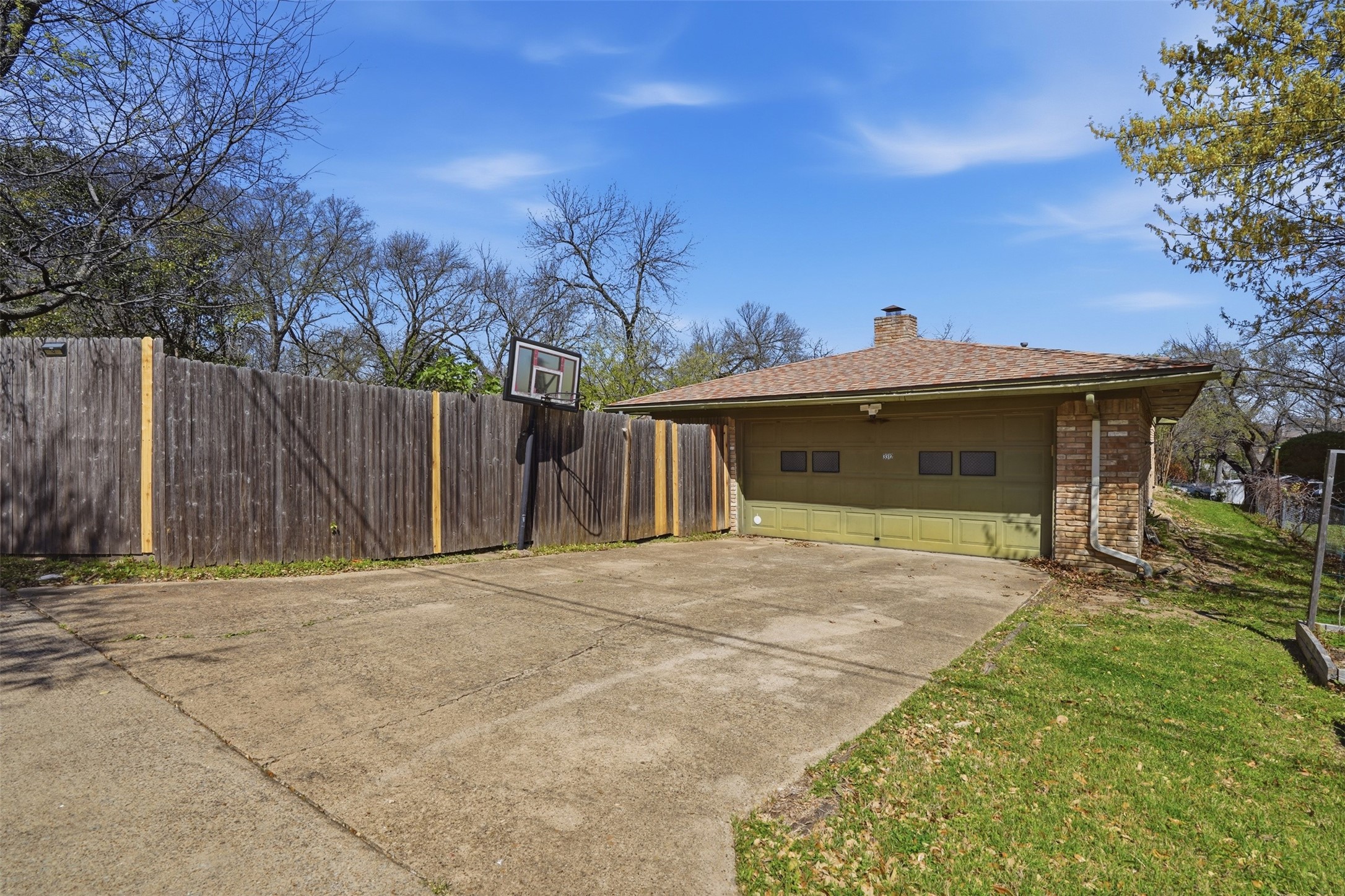 3312 Greenbriar Lane