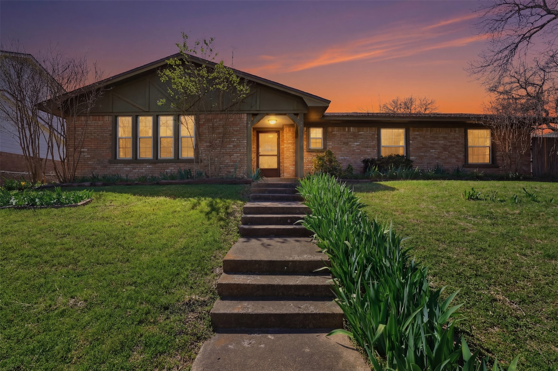 3312 Greenbriar Lane