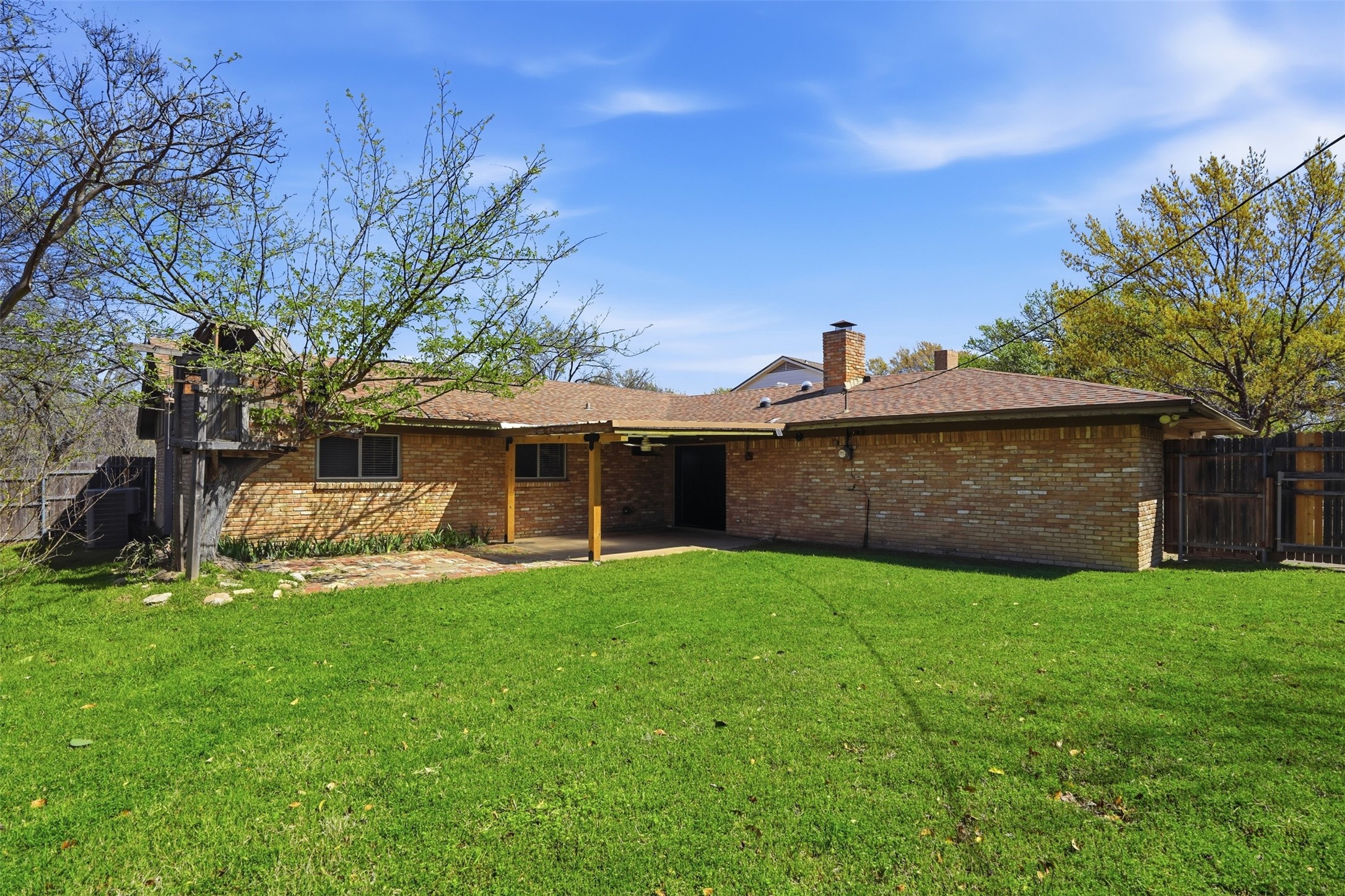 3312 Greenbriar Lane