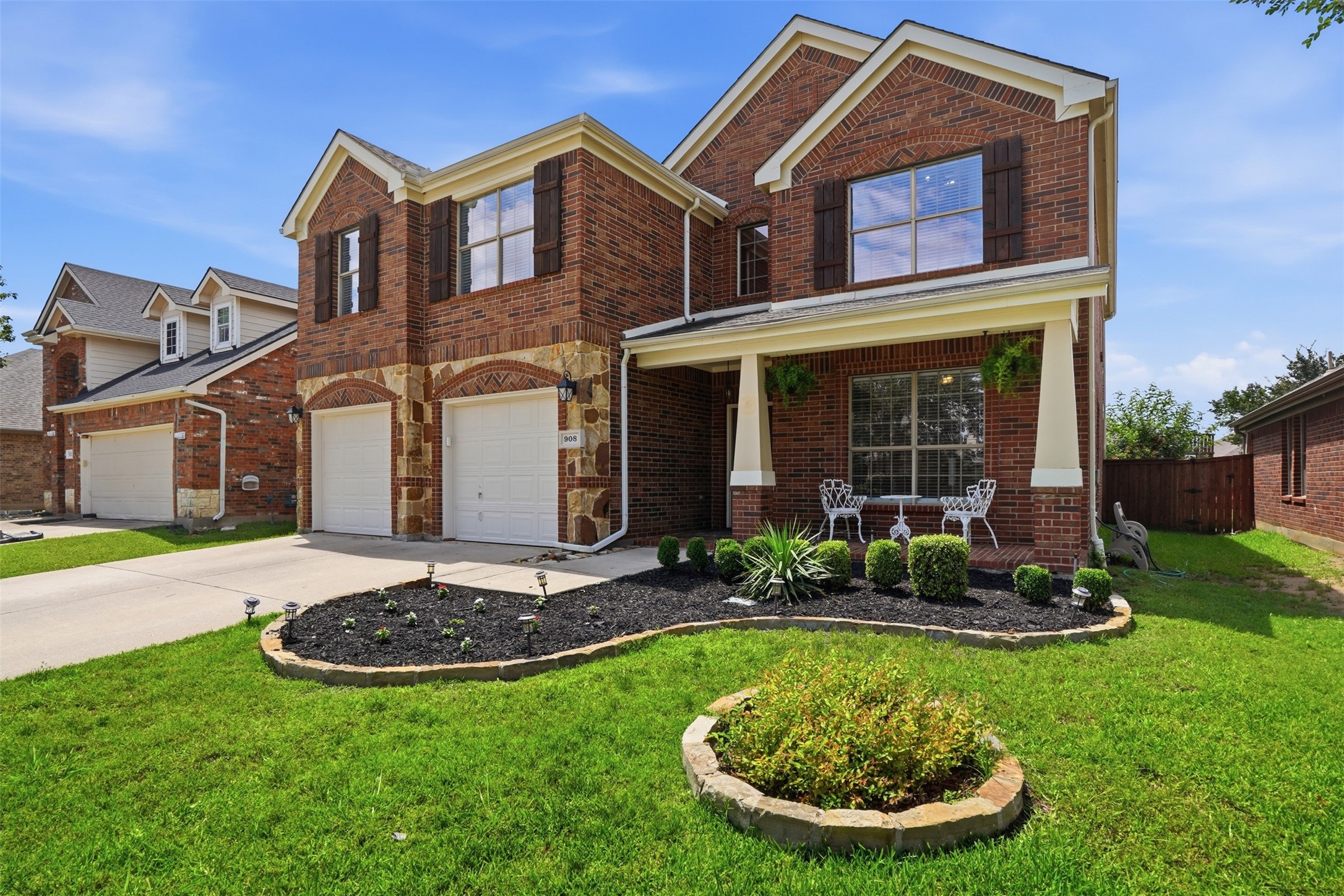 908 Lake Hollow Drive