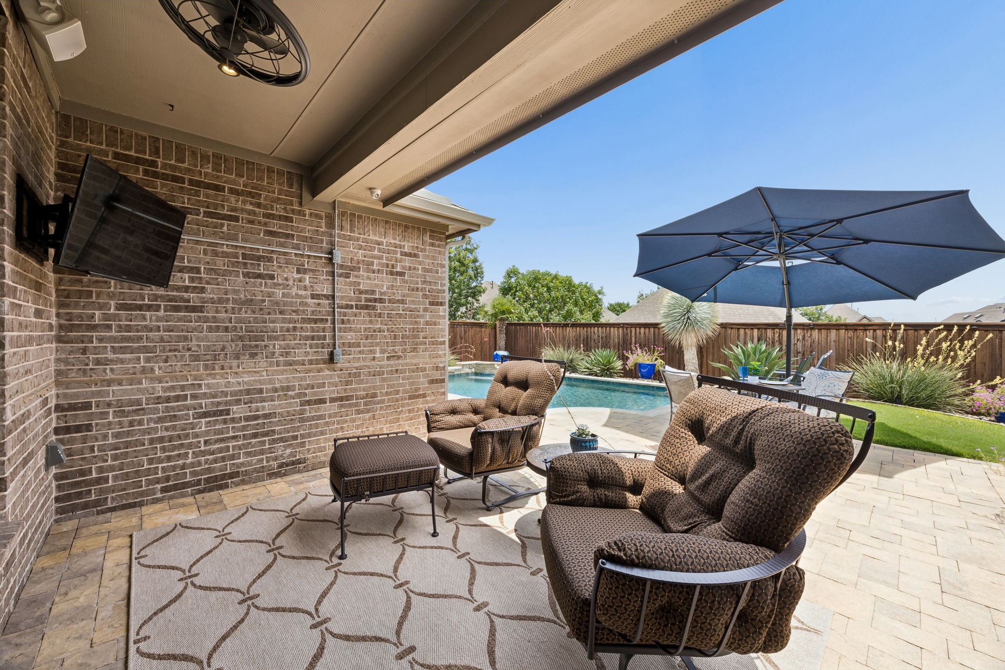 7412 Sabine Drive