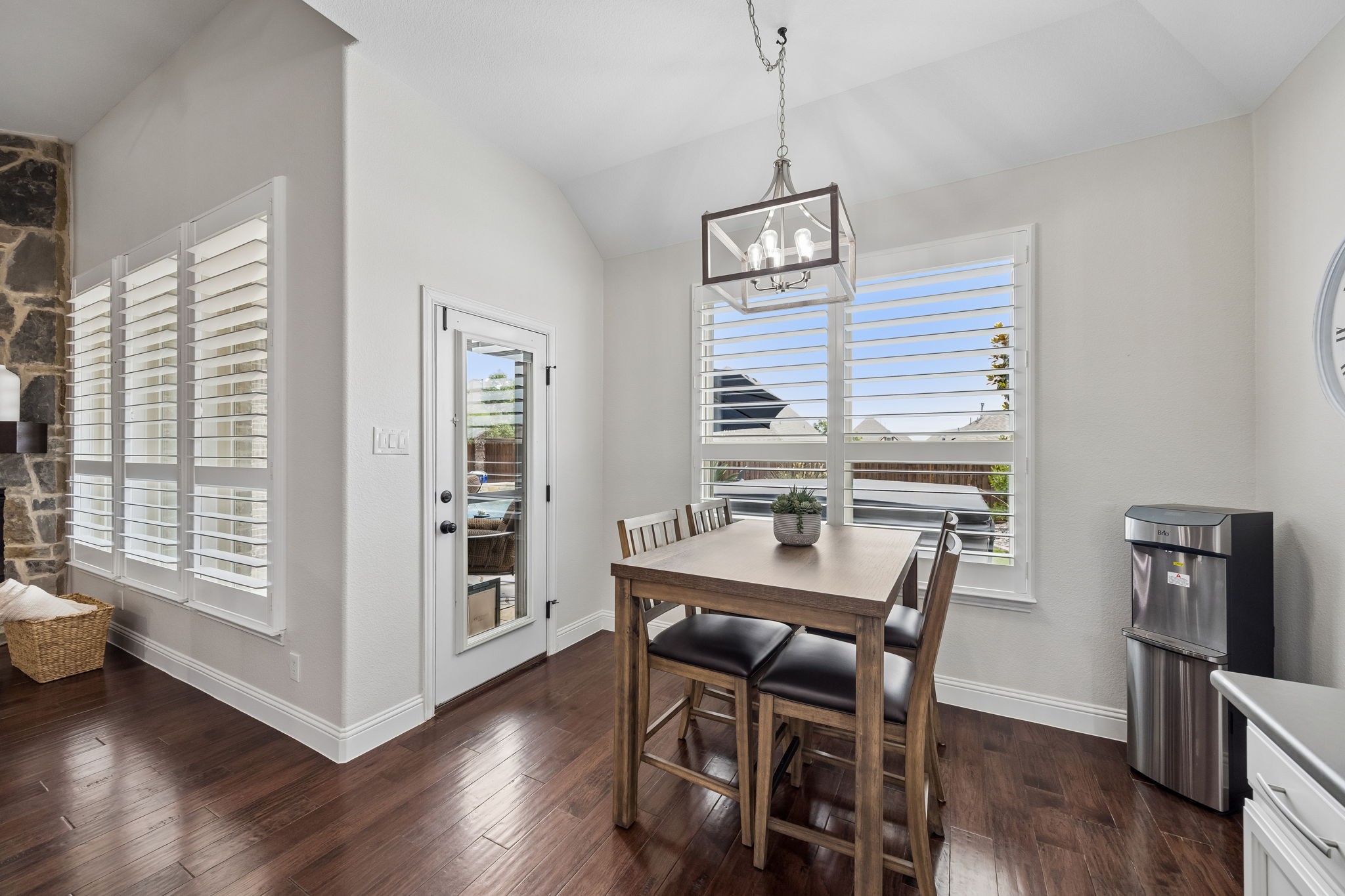 7412 Sabine Drive