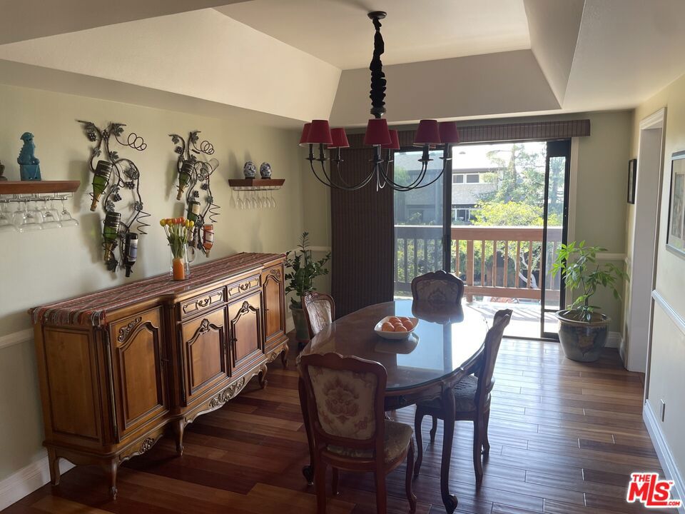 5625 Cambridge Way 301