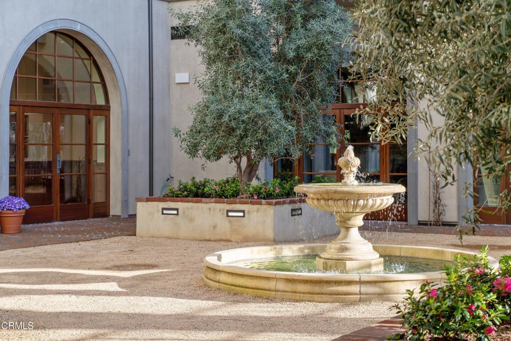 88 N Oakland Avenue 205