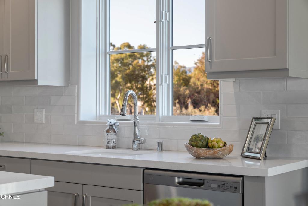 88 N Oakland Avenue 205