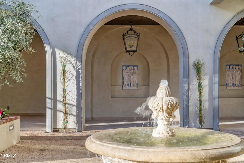 88 N Oakland Avenue 205