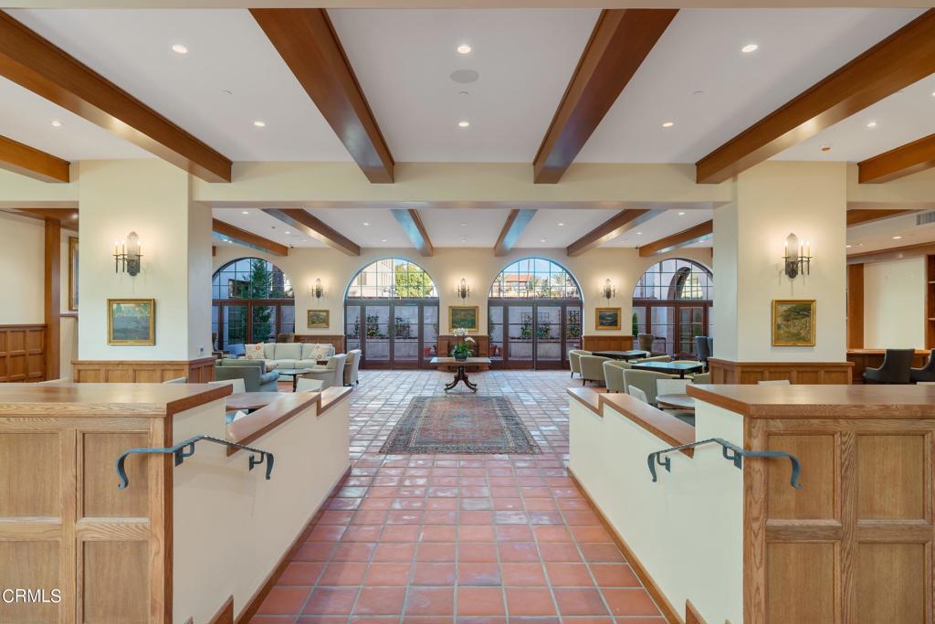 88 N Oakland Avenue 205