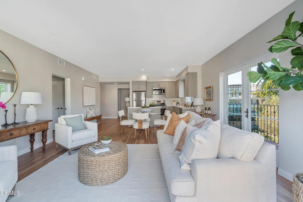 88 N Oakland Avenue 205