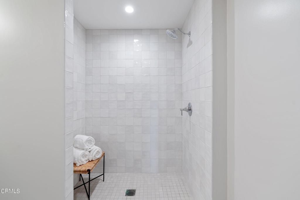 88 N Oakland Avenue 205