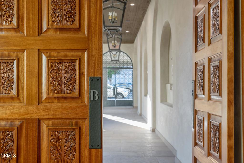 88 N Oakland Avenue 205