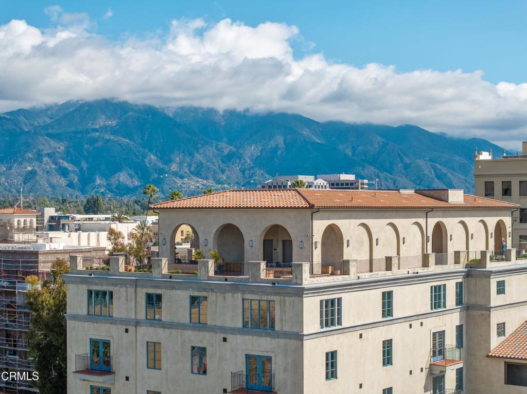 88 N Oakland Avenue 205