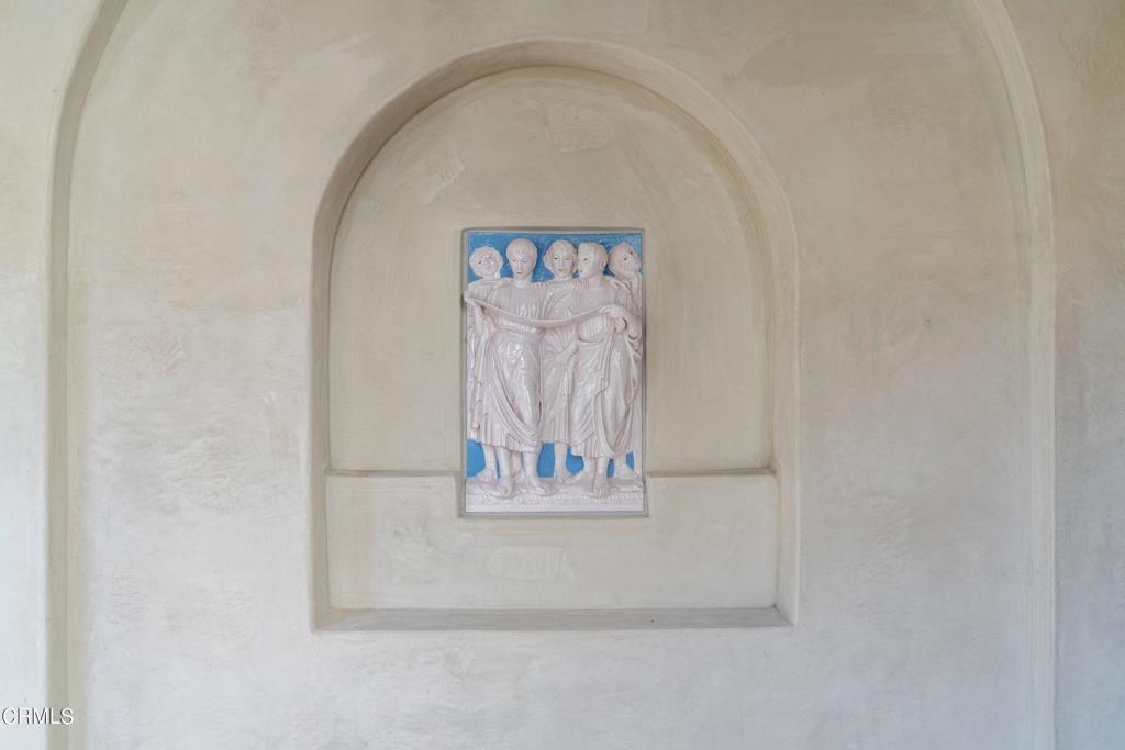 88 N Oakland Avenue 205