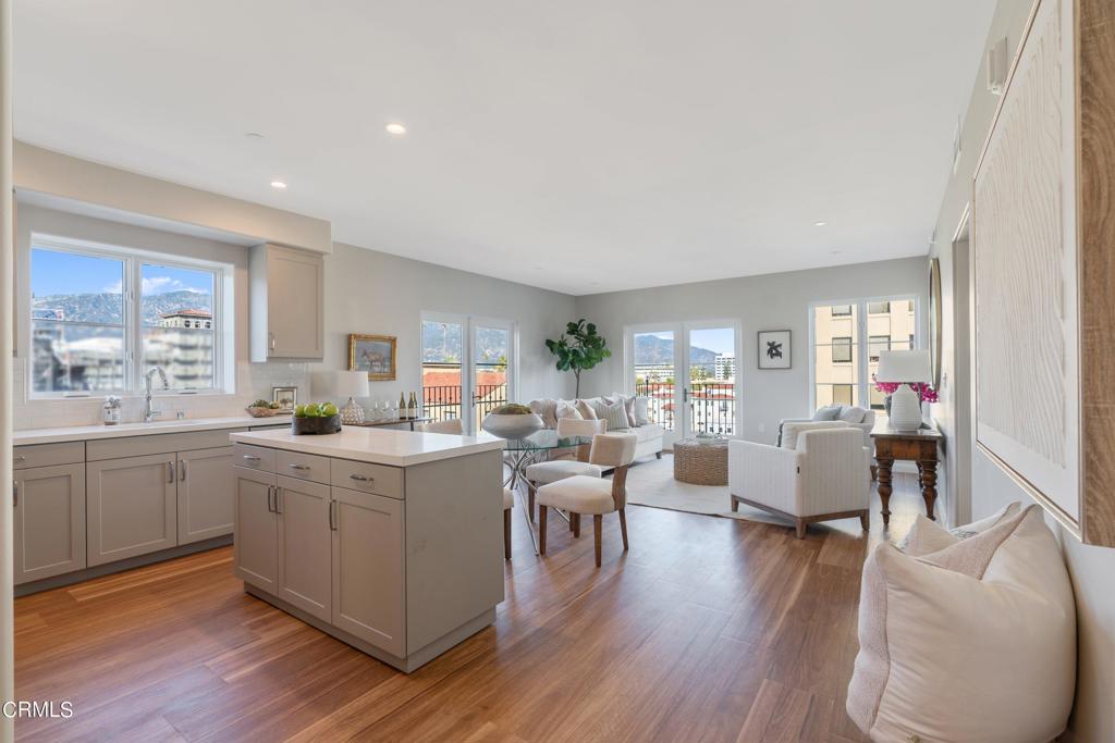 88 N Oakland Avenue 205