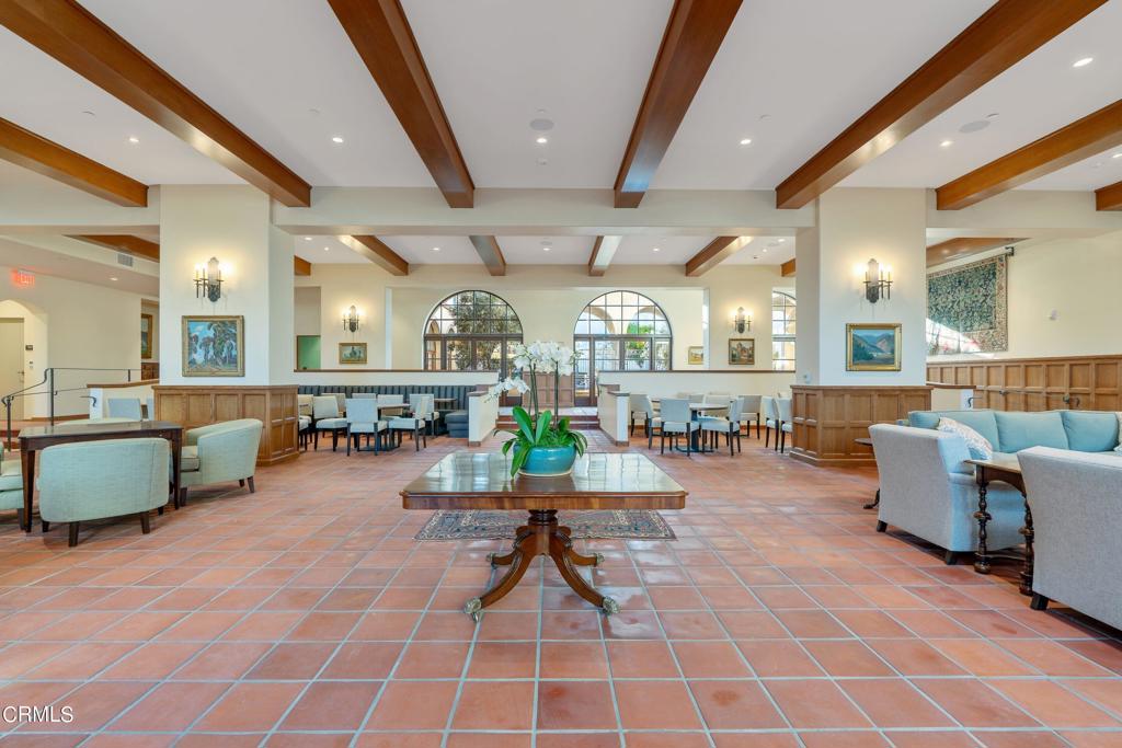 88 N Oakland Avenue 205