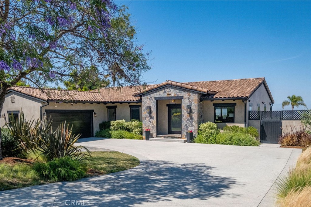 99 Rockinghorse Road