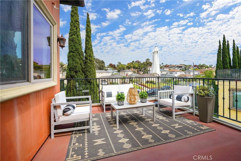 615 S Pacific Coast Highway Unit: C