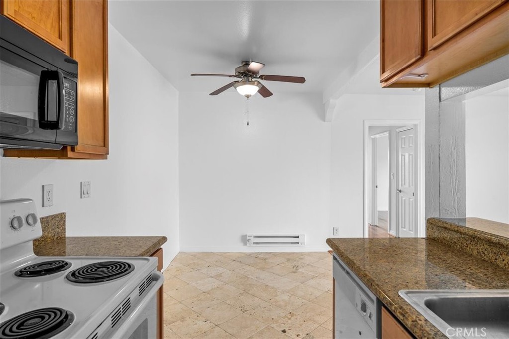 23320 Marigold Avenue Unit: P204