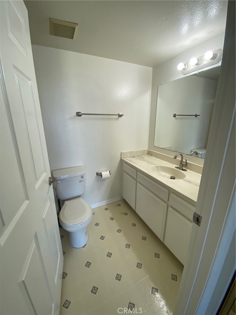 1258 W 24th Street Unit: 3