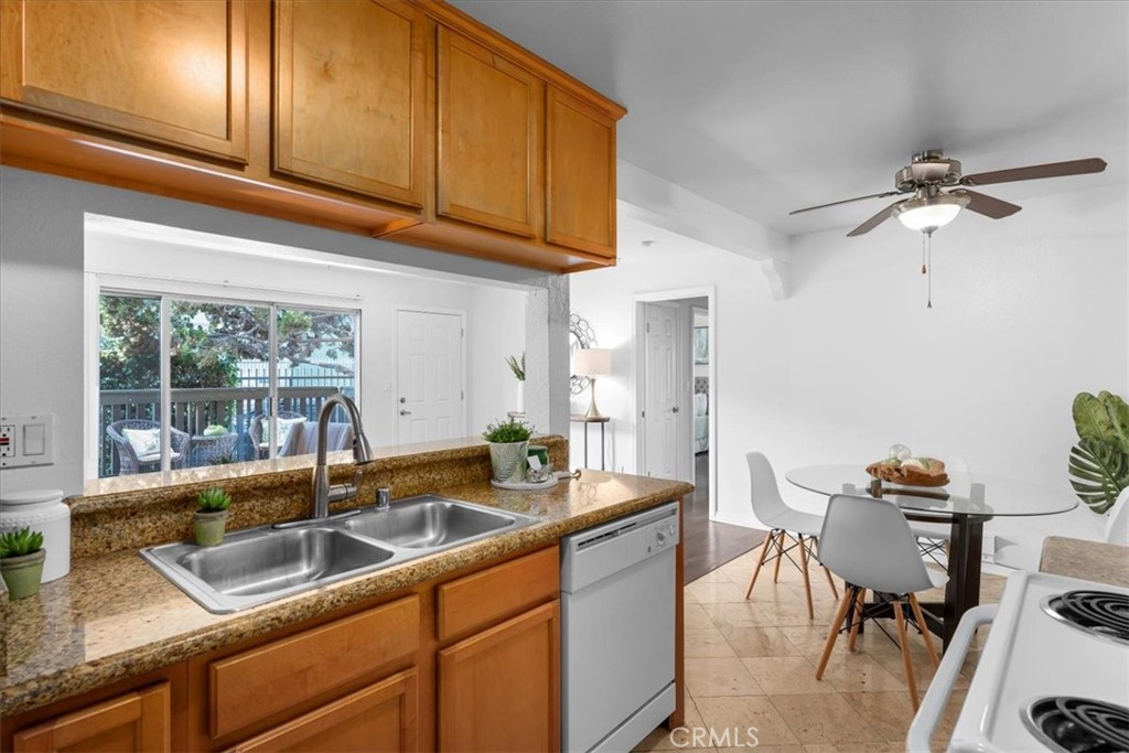 23320 Marigold Avenue Unit: P101