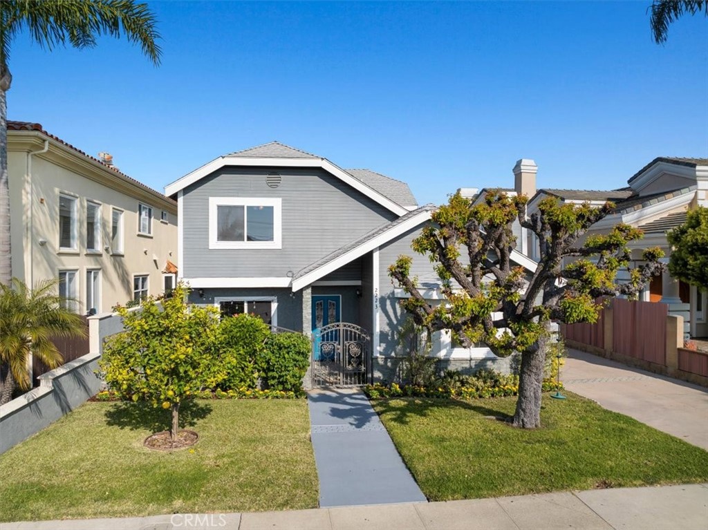 2223 Robinson Street A