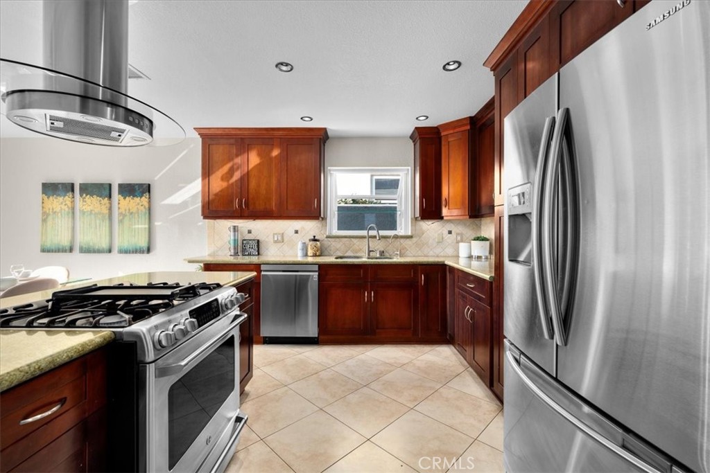 2223 Robinson Street A