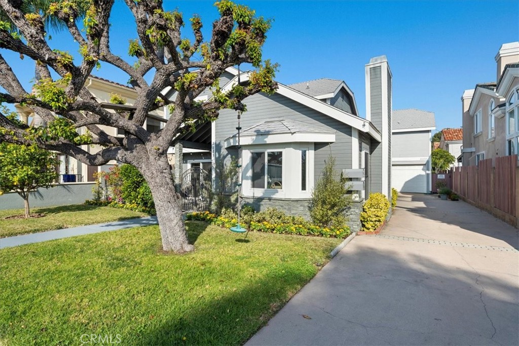 2223 Robinson Street A