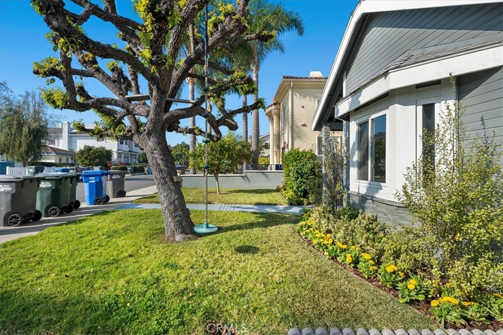 2223 Robinson Street A