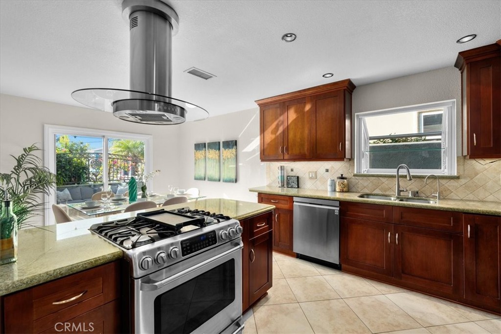 2223 Robinson Street A