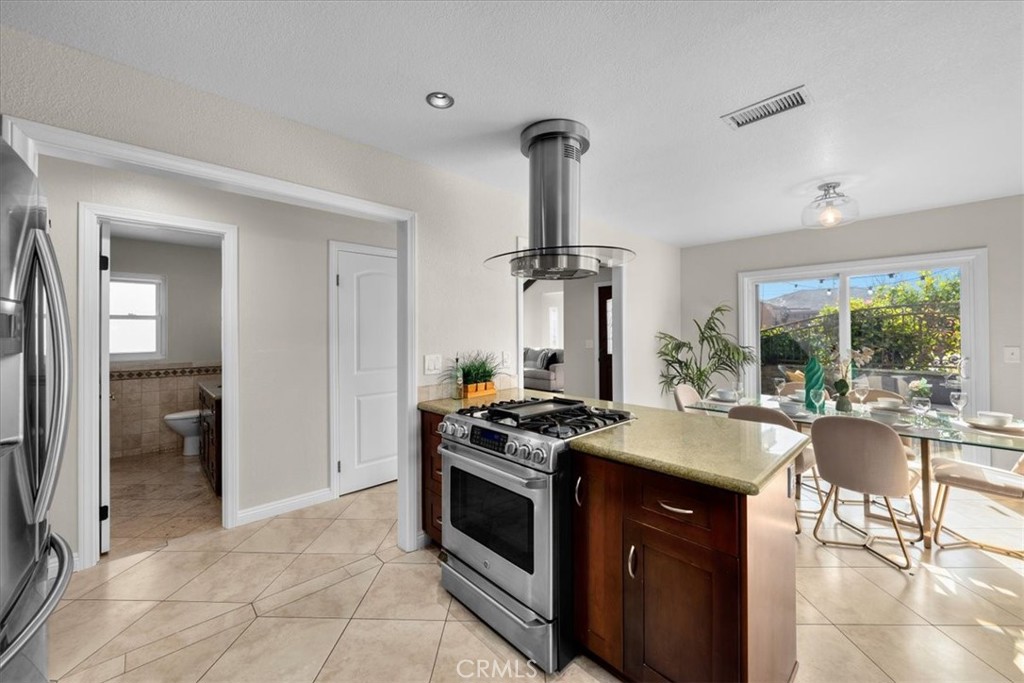 2223 Robinson Street A