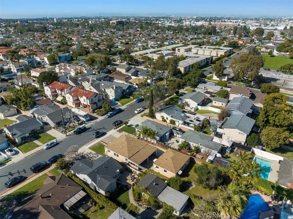 1628 Greenwood Avenue