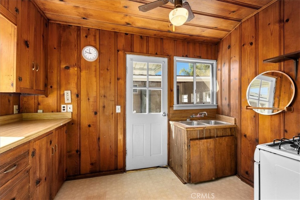 1628 Greenwood Avenue