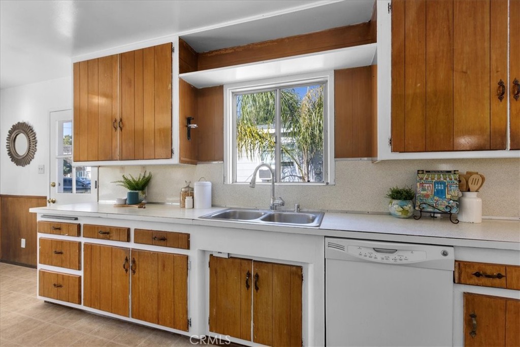 1628 Greenwood Avenue