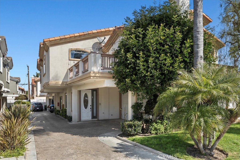 2225 Mathews Avenue A