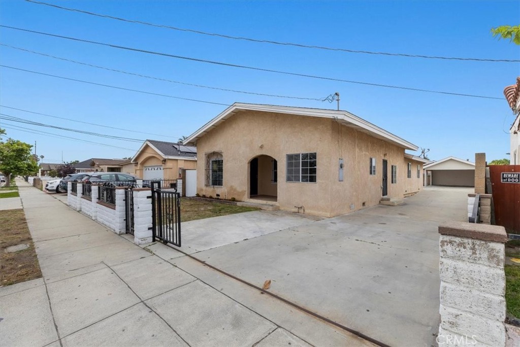 1526 Mcdonald Avenue