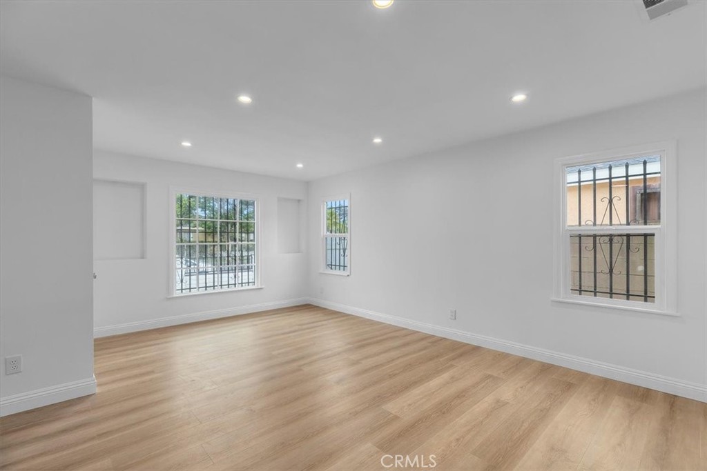 1526 Mcdonald Avenue