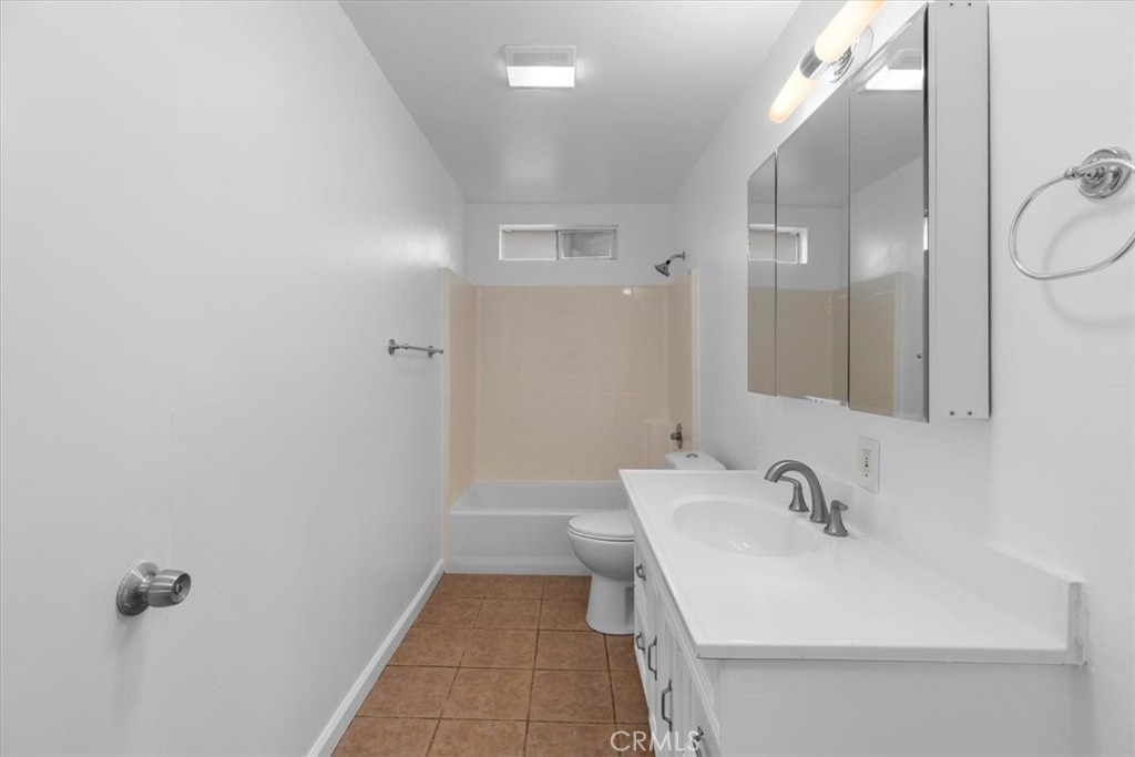 1526 Mcdonald Avenue