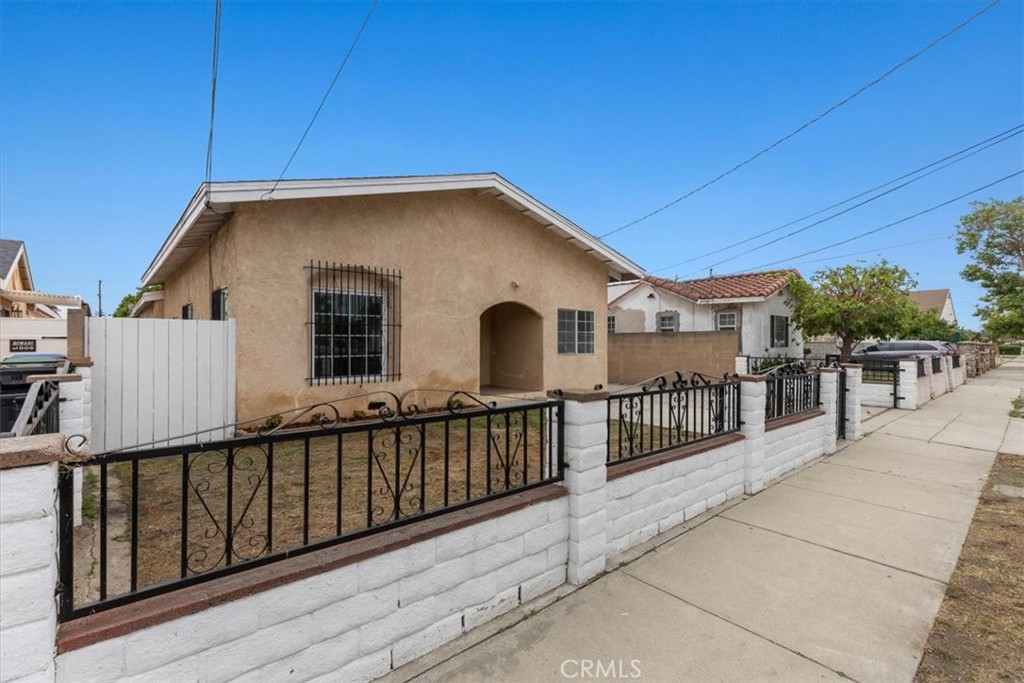 1526 Mcdonald Avenue