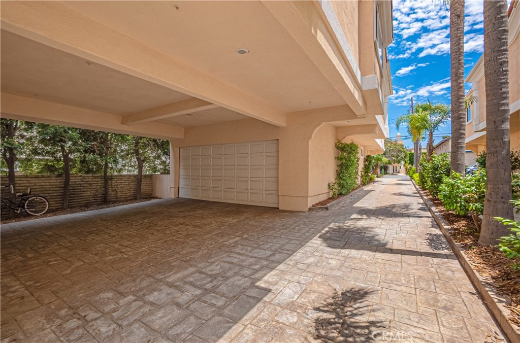 117 S Juanita Avenue A