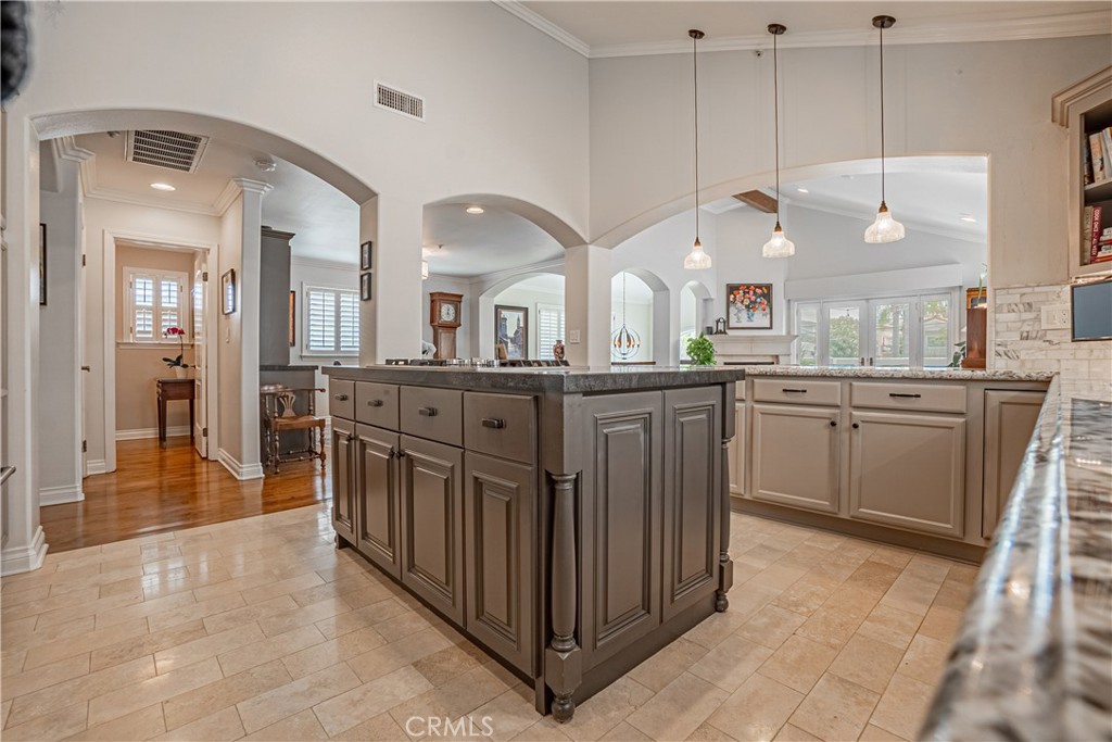 117 S Juanita Avenue A