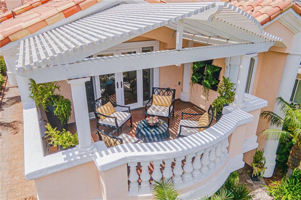 117 S Juanita Avenue A