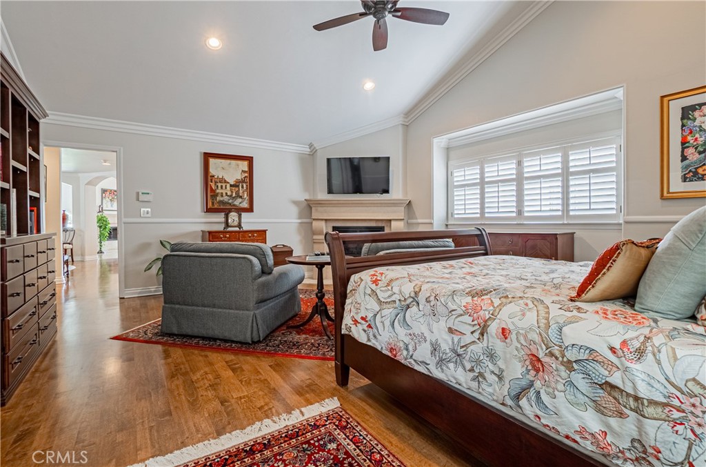 117 S Juanita Avenue A