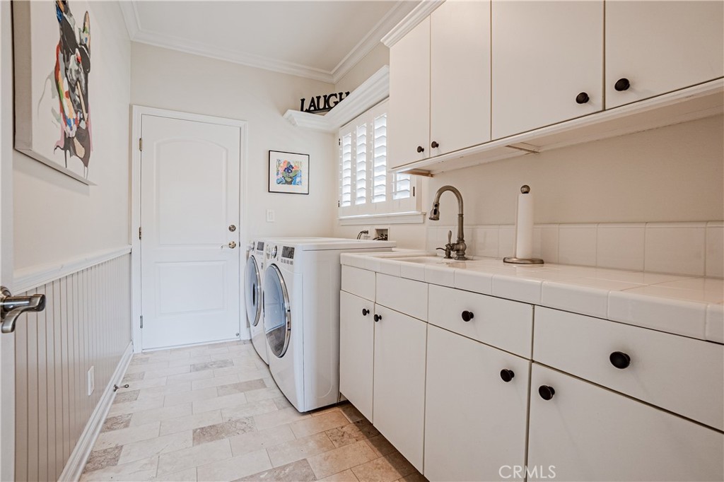 117 S Juanita Avenue A