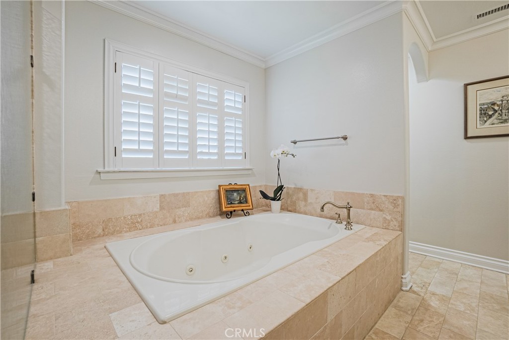 117 S Juanita Avenue A