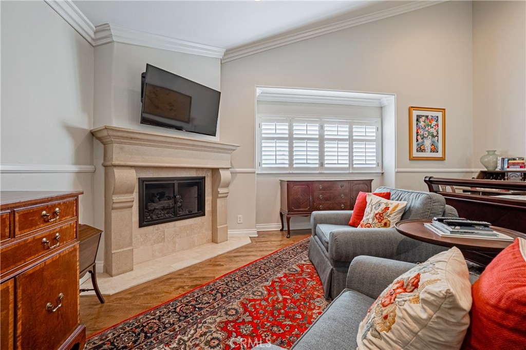 117 S Juanita Avenue A