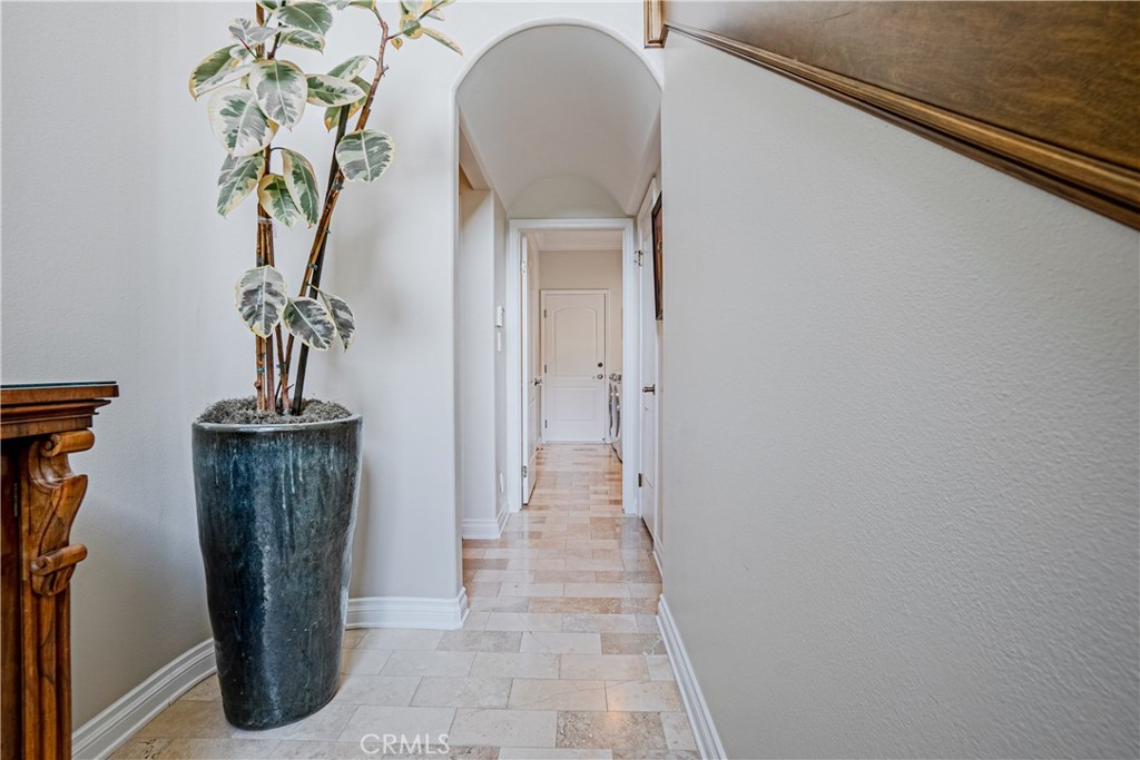 117 S Juanita Avenue A